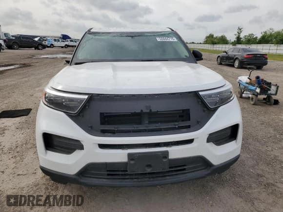 ✅ 2022 Ford Explorer • VIN: 1FMSK7BH7NGB30639 • Lot: 55044715. Wystawiony na Copart z przebiegiem 15 882 mil. Bezpłatny archiwum sprzedaży aukcyjnych z USA i szczegółowy raport historii pojazdu na DreamBid. Zdjęcie 5.