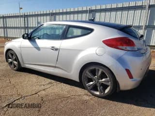 ✅ 2016 Hyundai Veloster • VIN: KMHTC6AD7GU248334 • Lot: 80786294. Wystawiony na Copart z przebiegiem 124 146 mil. Bezpłatny archiwum sprzedaży aukcyjnych z USA i szczegółowy raport historii pojazdu na DreamBid. Zdjęcie 2.