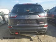 ✅ 2020 Jeep Cherokee Trailhawk Elite • VIN: 1C4PJMBX6LD583328 • Lot: 74449614. Wystawiony na Copart z przebiegiem Nie podano. Bezpłatny archiwum sprzedaży aukcyjnych z USA i szczegółowy raport historii pojazdu na DreamBid. Zdjęcie 6.