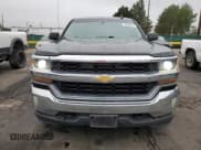 ✅ 2017 Chevrolet Silverado 1500 LT • VIN: 3GCUKREHXHG176656 • Lot: 70549735. Wystawiony na Copart z przebiegiem 255 137 mil. Bezpłatny archiwum sprzedaży aukcyjnych z USA i szczegółowy raport historii pojazdu na DreamBid. Zdjęcie 5.