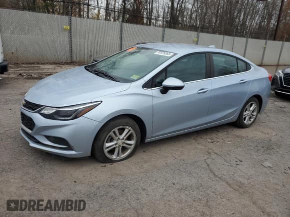✅ 2017 Chevrolet Cruze LT • VIN: 1G1BE5SM6H7129248 • Lot: 92578365. Wystawiony na Copart z przebiegiem 123 386 mil. Bezpłatny archiwum sprzedaży aukcyjnych z USA i szczegółowy raport historii pojazdu na DreamBid. Zdjęcie 1.