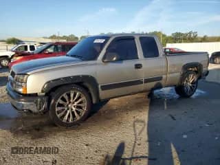 2003 Chevrolet Silverado 1500 LS with VIN 2GCEC19T931125054, listed as a Copart auction lot 84442335 with Not provided miles and Salvage title. Bid and sale history available at DreamBid. Image 1.