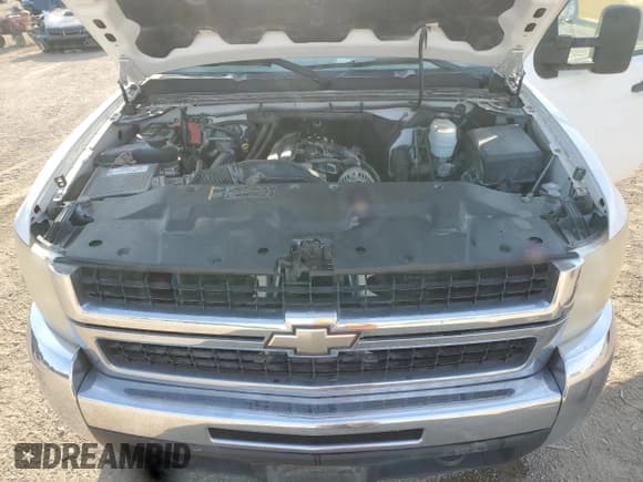 ✅ 2007 Chevrolet Silverado 2500HD 1LT • VIN: 1GCHK24K17E528504 • Lot: 71888565. Wystawiony na Copart z przebiegiem 187 952 mil. Bezpłatny archiwum sprzedaży aukcyjnych z USA i szczegółowy raport historii pojazdu na DreamBid. Zdjęcie 11.