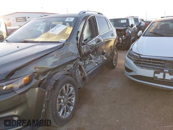✅ 2019 Jeep Cherokee Latitude Plus • VIN: 1C4PJLLN0KD164168 • Lot: 41197248. Listed on IAAI with 118,278 mi. Free auction sales archive from the USA and detailed vehicle history report at DreamBid. Image 6.