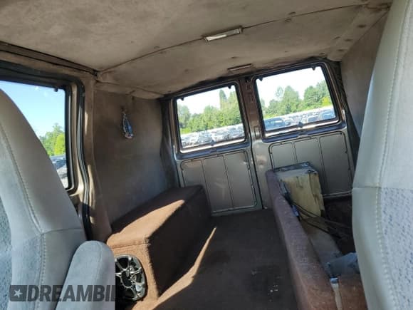 ✅ 1998 GMC Safari Cargo • VIN: 1GTDM19W1WB508025 • Lot: 65167245. Listed on Copart with 618,078 mi. Free auction sales archive from the USA and detailed vehicle history report at DreamBid. Image 10.