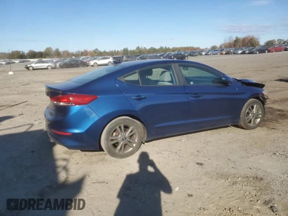 ✅ 2018 Hyundai Elantra SEL • VIN: 5NPD84LF9JH324540 • Лот: 82717145. Опубликован ранее на Copart с пробегом 68 964 миль. Бесплатный доступ к архиву аукционных продаж из США и подробный отчёт об истории автомобиля на DreamBid. Изображение 3.