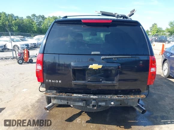 ✅ 2014 Chevrolet Tahoe LT • VIN: 1GNSCBE04ER174393 • Lot: 42513064. Listed on IAAI with 227,640 mi. Free auction sales archive from the USA and detailed vehicle history report at DreamBid. Image 16.