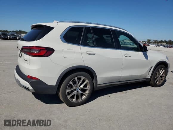 ✅ 2022 BMW X5 xDrive45e • VIN: 5UXTA6C02N9M26931 • Лот: 86080325. Опубликован ранее на Copart с пробегом 94 851 миль. Бесплатный доступ к архиву аукционных продаж из США и подробный отчёт об истории автомобиля на DreamBid. Изображение 3.