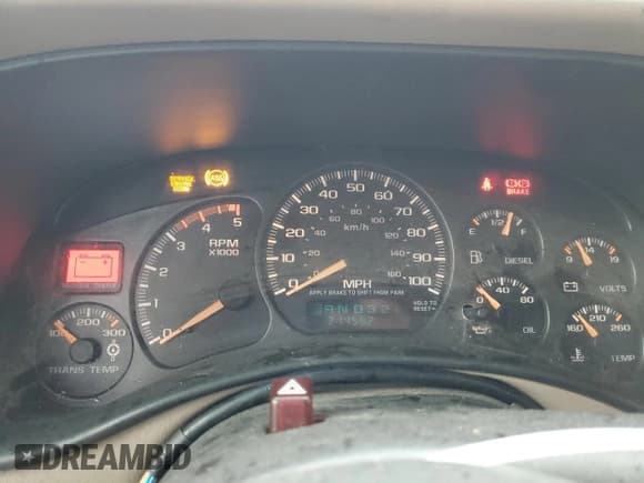 ✅ 2002 Chevrolet Silverado 2500HD LS • VIN: 1GCHK23192F157698 • Лот: 82444165. Опубликован ранее на Copart с пробегом 214 582 миль. Бесплатный доступ к архиву аукционных продаж из США и подробный отчёт об истории автомобиля на DreamBid. Изображение 9.