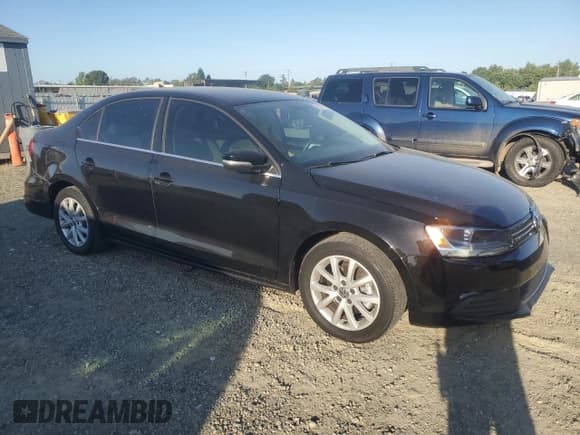 ✅ 2013 Volkswagen Jetta SE • VIN: 3VWDP7AJ4DM398908 • Лот: 57707775. Опубликован ранее на Copart с пробегом 70 970 миль. Бесплатный доступ к архиву аукционных продаж из США и подробный отчёт об истории автомобиля на DreamBid. Изображение 4.