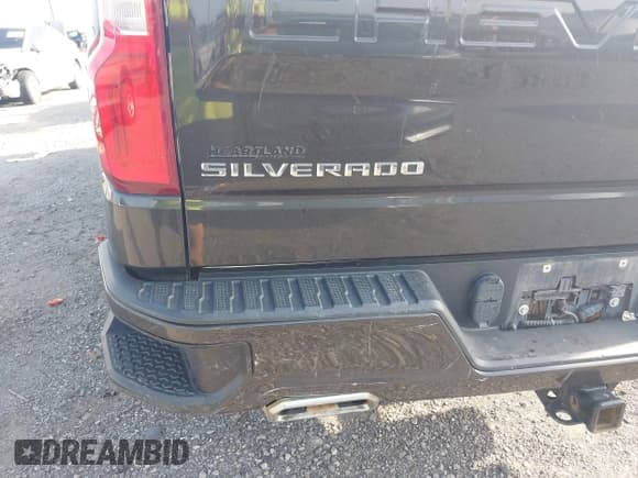 ✅ 2022 Chevrolet Silverado 1500 RST • VIN: 1GCUYEED5NZ126800 • Лот: 42528225. Опубликован ранее на IAAI с пробегом 77 824 миль. Бесплатный доступ к архиву аукционных продаж из США и подробный отчёт об истории автомобиля на DreamBid. Изображение 19.