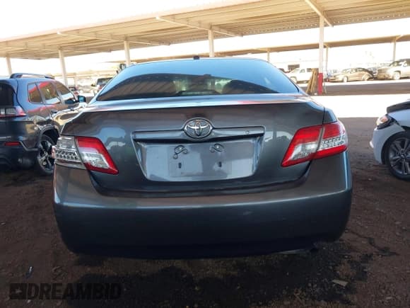 ✅ 2011 Toyota Camry LE • VIN: 4T1BF3EK8BU201199 • Лот: 43485746. Опубликован ранее на IAAI с пробегом 197 084 миль. Бесплатный доступ к архиву аукционных продаж из США и подробный отчёт об истории автомобиля на DreamBid. Изображение 16.