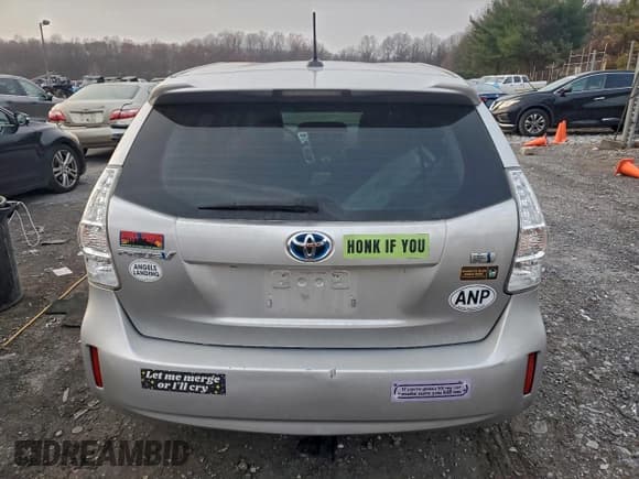 ✅ 2012 Toyota Prius Three • VIN: JTDZN3EUXC3156944 • Лот: 93740205. Опубликован ранее на Copart с пробегом 169 379 миль. Бесплатный доступ к архиву аукционных продаж из США и подробный отчёт об истории автомобиля на DreamBid. Изображение 6.