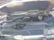 2004 Chevrolet Silverado 1500 Work Truck z VIN 1GCEC14V74Z281238, wystawiony jako IAAI lot #42537318 z przebiegiem 119 429 mil mil oraz . Historia ofert i sprzedaży dostępna na DreamBid. Obrazek 10.