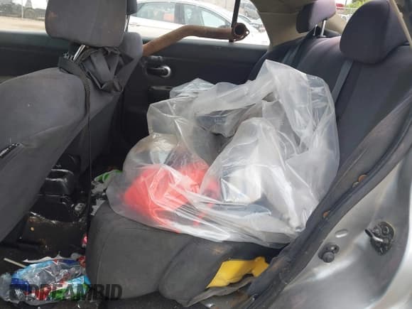 ✅ 2008 Nissan Versa S • VIN: 3N1BC11E78L431839 • Lot: 41956377. Listed on IAAI with 121,071 mi. Free auction sales archive from the USA and detailed vehicle history report at DreamBid. Image 8.