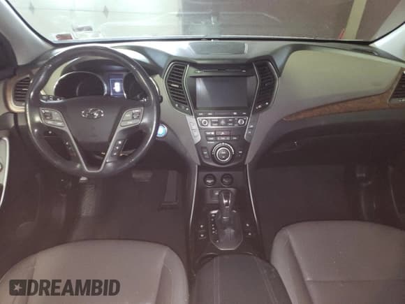 ✅ 2018 Hyundai Santa Fe 2.4L • VIN: 5XYZUDLB2JG535973 • Лот: 79283683. Опубликован ранее на Copart с пробегом Не указан. Бесплатный доступ к архиву аукционных продаж из США и подробный отчёт об истории автомобиля на DreamBid. Изображение 8.
