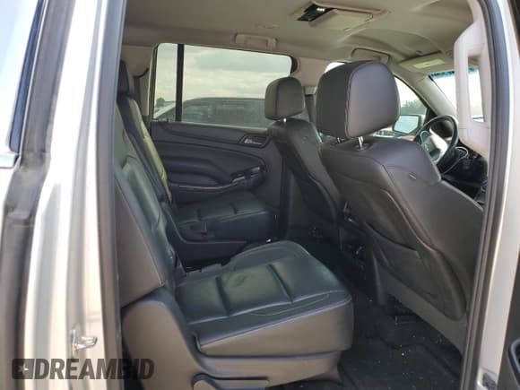 ✅ 2015 Chevrolet Suburban LT • VIN: 1GNSCJKC5FR726686 • Lot: 72442954. Wystawiony na Copart z przebiegiem 154 901 mil. Bezpłatny archiwum sprzedaży aukcyjnych z USA i szczegółowy raport historii pojazdu na DreamBid. Zdjęcie 11.