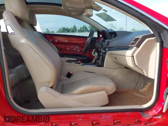 ✅ 2011 Mercedes-Benz E 350 • VIN: WDDKJ5GBXBF086899 • Лот: 42433679. Опубликован ранее на IAAI с пробегом 228 711 миль. Бесплатный доступ к архиву аукционных продаж из США и подробный отчёт об истории автомобиля на DreamBid. Изображение 5.