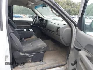 ✅ 2011 Chevrolet Silverado 1500 Work Truck • VIN: 1GCNCPEX8BZ271298 • Lot: 43400135. Wystawiony na IAAI z przebiegiem 54 567 mil. Bezpłatny archiwum sprzedaży aukcyjnych z USA i szczegółowy raport historii pojazdu na DreamBid. Zdjęcie 5.