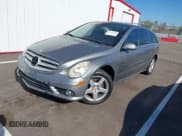 ✅ 2010 Mercedes-Benz R 350 • VIN: 4JGCB6FE6AA111706 • Lot: 43647379. Listed on IAAI with 224,460 mi. Free auction sales archive from the USA and detailed vehicle history report at DreamBid. Image 2.