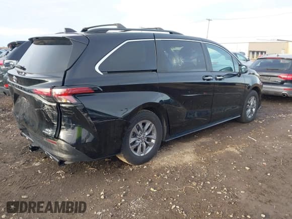 ✅ 2022 Toyota Sienna XLE • VIN: 5TDYSKFC4NS044257 • Lot: 43773110. Listed on IAAI with 40,864 mi. Free auction sales archive from the USA and detailed vehicle history report at DreamBid. Image 4.