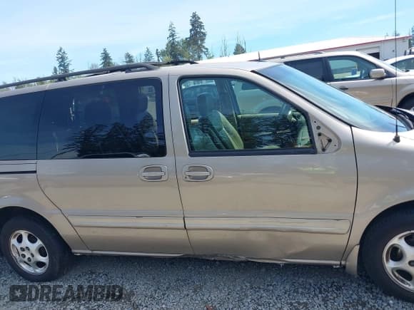 ✅ 2002 Oldsmobile Silhouette GLS • VIN: 1GHDX03EX2D294713 • Lot: 42196668. Listed on IAAI with 173,600 mi. Free auction sales archive from the USA and detailed vehicle history report at DreamBid. Image 13.