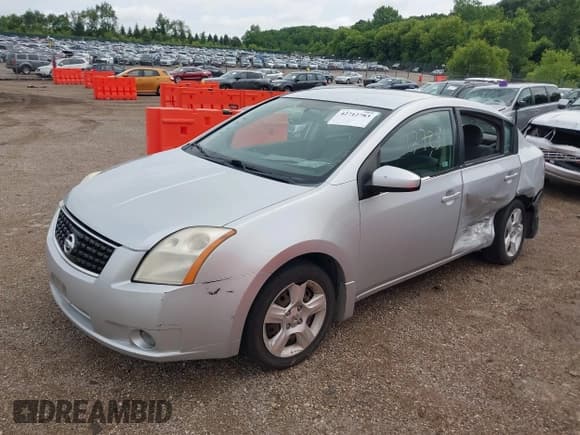 ✅ 2008 Nissan Sentra S • VIN: 3N1AB61E98L706350 • Lot: 42712783. Wystawiony na IAAI z przebiegiem 135 471 mil. Bezpłatny archiwum sprzedaży aukcyjnych z USA i szczegółowy raport historii pojazdu na DreamBid. Zdjęcie 17.