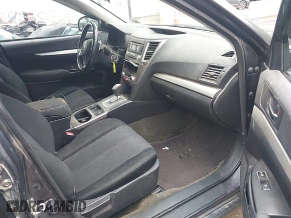 ✅ 2013 Subaru Outback Premium • VIN: 4S4BRBCC9D3323317 • Lot: 42303328. Listed on IAAI with 199,802 mi. Free auction sales archive from the USA and detailed vehicle history report at DreamBid. Image 5.