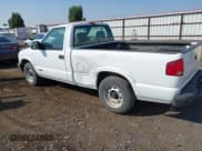 ✅ 2002 Chevrolet S-10 LS • VIN: 1GCCS145728233445 • Лот: 43176379. Опубликован ранее на IAAI с пробегом 300 871 миль. Бесплатный доступ к архиву аукционных продаж из США и подробный отчёт об истории автомобиля на DreamBid. Изображение 3.