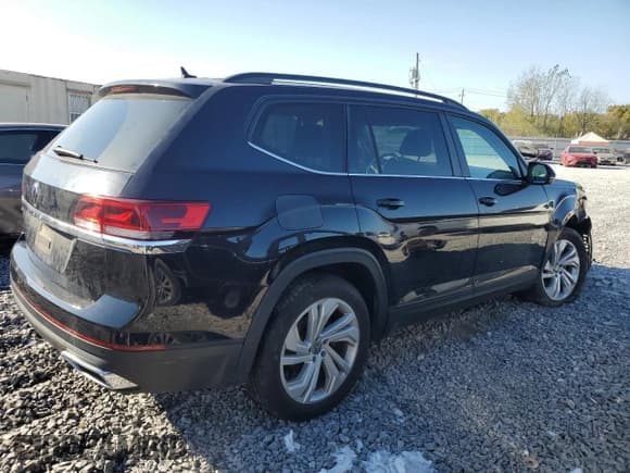 ✅ 2021 Volkswagen Atlas SE • VIN: 1V2WR2CA6MC547938 • Lot: 85483385. Wystawiony na Copart z przebiegiem 98 610 mil. Bezpłatny archiwum sprzedaży aukcyjnych z USA i szczegółowy raport historii pojazdu na DreamBid. Zdjęcie 3.