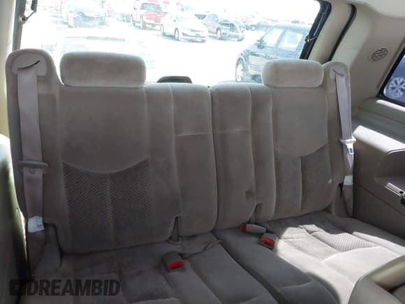 ✅ 2003 Chevrolet Tahoe LT • VIN: 1GNEC13Z83R150605 • Lot: 41844680. Wystawiony na IAAI z przebiegiem Nie podano. Bezpłatny archiwum sprzedaży aukcyjnych z USA i szczegółowy raport historii pojazdu na DreamBid. Zdjęcie 18.