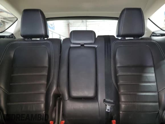 ✅ 2017 Ford C-Max Titanium • VIN: 1FADP5FU2HL110231 • Lot: 53205385. Wystawiony na Copart z przebiegiem 75 187 mil. Bezpłatny archiwum sprzedaży aukcyjnych z USA i szczegółowy raport historii pojazdu na DreamBid. Zdjęcie 10.