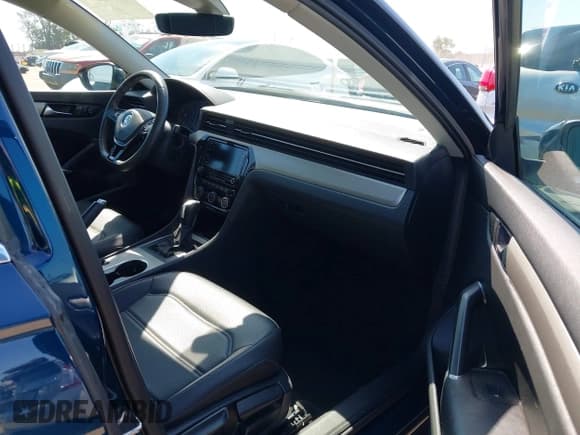 ✅ 2021 Volkswagen Passat SE • VIN: 1VWSA7A31MC009301 • Lot: 43021666. Listed on IAAI with 78,708 mi. Free auction sales archive from the USA and detailed vehicle history report at DreamBid. Image 5.