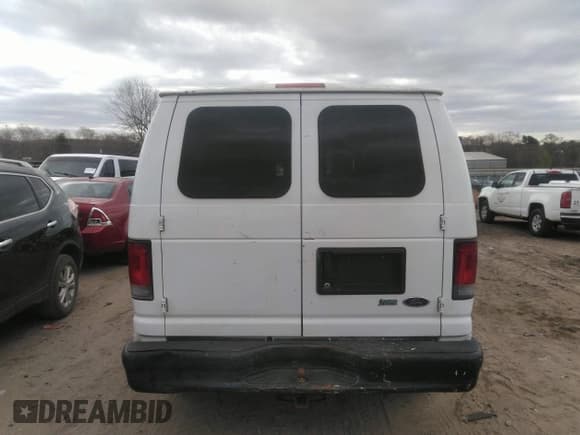 ✅ 2011 Ford Econoline Cargo Commercial • VIN: 1FTSE3EL2BDB29920 • Lot: 41846856. Wystawiony na IAAI z przebiegiem 295 174 mil. Bezpłatny archiwum sprzedaży aukcyjnych z USA i szczegółowy raport historii pojazdu na DreamBid. Zdjęcie 16.