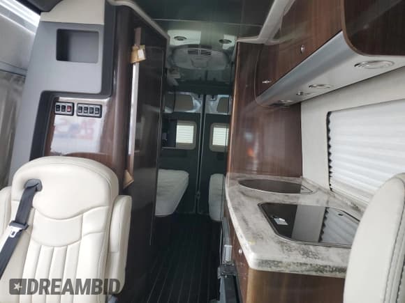 ✅ 2014 Mercedes-Benz Sprinter • VIN: WD3PF4CD0E5921108 • Лот: 47851115. Опубликован ранее на Copart с пробегом 49 085 миль. Бесплатный доступ к архиву аукционных продаж из США и подробный отчёт об истории автомобиля на DreamBid. Изображение 10.