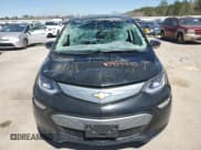 ✅ 2017 Chevrolet Bolt EV LT • VIN: 1G1FW6S08H4165154 • Lot: 47934435. Wystawiony na Copart z przebiegiem 76 692 mil. Bezpłatny archiwum sprzedaży aukcyjnych z USA i szczegółowy raport historii pojazdu na DreamBid. Zdjęcie 5.