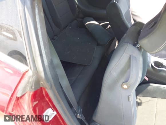 ✅ 2017 Ford Mustang V6 • VIN: 1FA6P8AM6H5244665 • Lot: 43218772. Listed on IAAI with 95,181 mi. Free auction sales archive from the USA and detailed vehicle history report at DreamBid. Image 7.