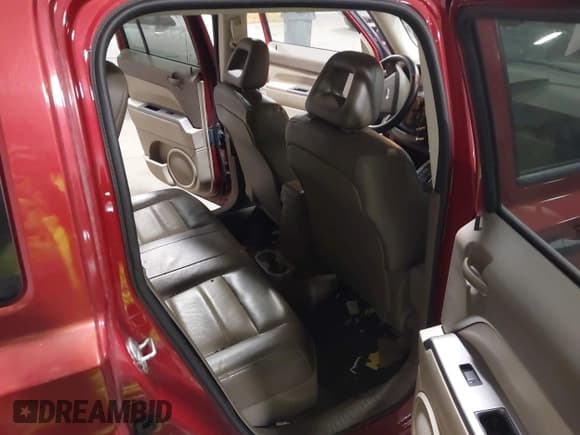 ✅ 2007 Jeep Patriot Limited • VIN: 1J8FT48W97D398743 • Lot: 41252768. Listed on IAAI with 156,947 mi. Free auction sales archive from the USA and detailed vehicle history report at DreamBid. Image 8.