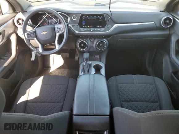 ✅ 2021 Chevrolet Blazer LT • VIN: 3GNKBCR41MS587082 • Lot: 84209805. Wystawiony na Copart z przebiegiem 60 477 mil. Bezpłatny archiwum sprzedaży aukcyjnych z USA i szczegółowy raport historii pojazdu na DreamBid. Zdjęcie 8.