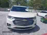 2018 Chevrolet Traverse High Country z VIN 1GNEVKKW8JJ269807, wystawiony jako IAAI lot #43320195 z przebiegiem 126 490 mil mil oraz . Historia ofert i sprzedaży dostępna na DreamBid. Obrazek 12.