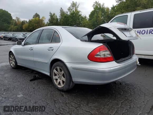 ✅ 2008 Mercedes-Benz E 320 • VIN: WDBUF22XX8B306451 • Lot: 84944865. Listed on Copart with Not provided. Free auction sales archive from the USA and detailed vehicle history report at DreamBid. Image 2.