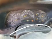 ✅ 2006 Chevrolet Silverado 2500HD LT2 • VIN: 1GCHK23D46F220352 • Lot: 48016075. Wystawiony na Copart z przebiegiem 190 419 mil. Bezpłatny archiwum sprzedaży aukcyjnych z USA i szczegółowy raport historii pojazdu na DreamBid. Zdjęcie 9.