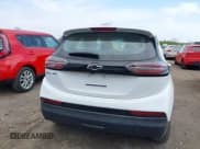 ✅ 2023 Chevrolet Bolt EV 2LT • VIN: 1G1FX6S08P4191863 • Lot: 42019949. Wystawiony na IAAI z przebiegiem 39 143 mil. Bezpłatny archiwum sprzedaży aukcyjnych z USA i szczegółowy raport historii pojazdu na DreamBid. Zdjęcie 16.