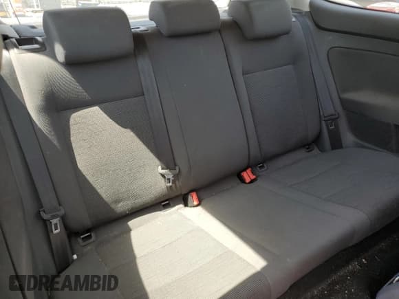 ✅ 2008 Volkswagen Rabbit S • VIN: WVWAA71KX8W157456 • Lot: 56331275. Wystawiony na Copart z przebiegiem 173 146 mil. Bezpłatny archiwum sprzedaży aukcyjnych z USA i szczegółowy raport historii pojazdu na DreamBid. Zdjęcie 10.