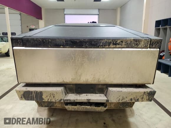 ✅ 2024 Tesla Cybertruck • VIN: 7G2CEHED8RA013046 • Лот: 79999264. Опубликован ранее на Copart с пробегом Не указан. Бесплатный доступ к архиву аукционных продаж из США и подробный отчёт об истории автомобиля на DreamBid. Изображение 6.