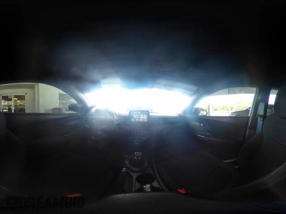 2020 Hyundai Veloster z VIN KMHT36AH1LU004224, wystawiony jako IAAI lot #42292567 z przebiegiem 74 725 mil mil oraz . Historia ofert i sprzedaży dostępna na DreamBid. Obrazek 19.