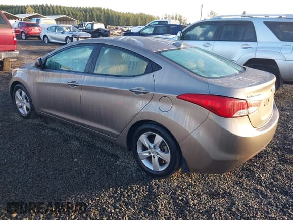 ✅ 2013 Hyundai Elantra Limited • VIN: 5NPDH4AE7DH289365 • Lot: 43324814. Listed on IAAI with 140,118 mi. Free auction sales archive from the USA and detailed vehicle history report at DreamBid. Image 3.