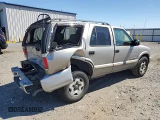 ✅ 2002 Chevrolet Blazer LS • VIN: 1GNDT13W02K212586 • Lot: 63043045. Wystawiony na Copart z przebiegiem 144 728 mil. Bezpłatny archiwum sprzedaży aukcyjnych z USA i szczegółowy raport historii pojazdu na DreamBid. Zdjęcie 3.