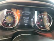 ✅ 2022 Dodge Challenger GT • VIN: 2C3CDZJG9NH233111 • Lot: 59876534. Wystawiony na Copart z przebiegiem 45 205 mil. Bezpłatny archiwum sprzedaży aukcyjnych z USA i szczegółowy raport historii pojazdu na DreamBid. Zdjęcie 9.