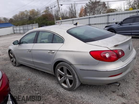 ✅ 2009 Volkswagen CC 4Motion • VIN: WVWGU73CX9E552848 • Lot: 78878774. Wystawiony na Copart z przebiegiem 159 855 mil. Bezpłatny archiwum sprzedaży aukcyjnych z USA i szczegółowy raport historii pojazdu na DreamBid. Zdjęcie 2.